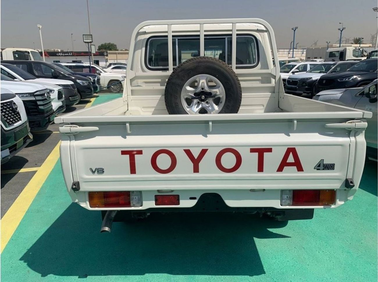 تويوتا لاند كروزر بيك آب 2023 Toyota Land Cruiser Pickup 4.5L V8 Diesel with difflock Manual Zero KM