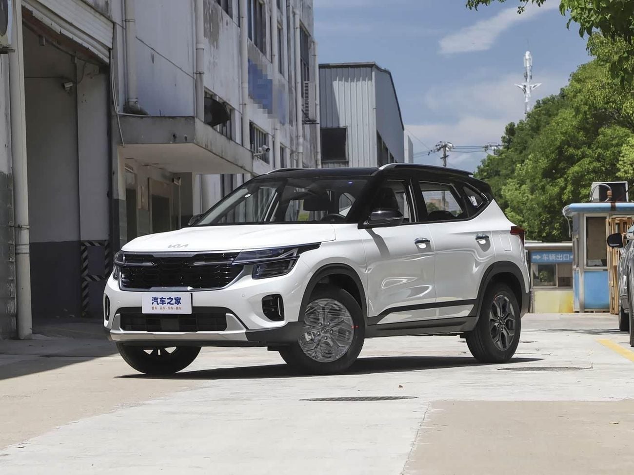 Kia Seltos Kia Seltos Premium 1.5L - White & Black Inside Black