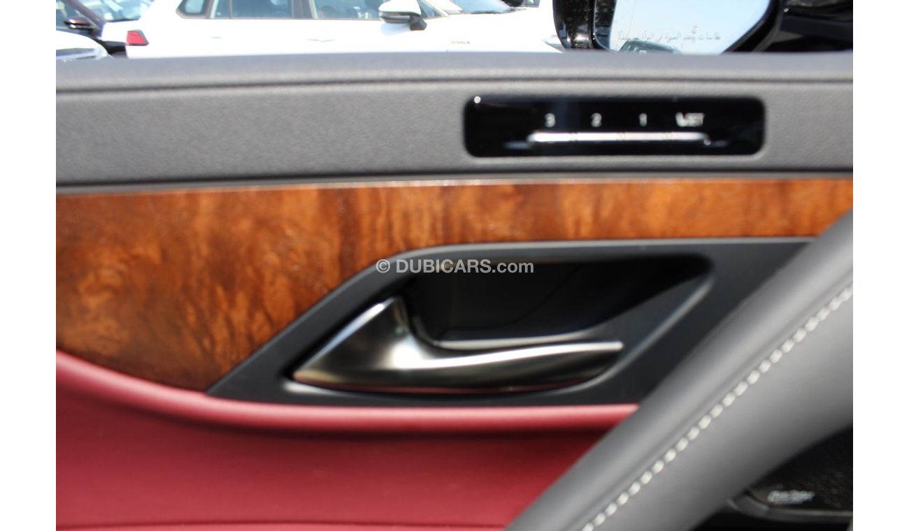 Lexus LX 600 3.5L PET - AUTO - 23YM - EXECUTIVE - WHT_RED (FOR EXPORT)