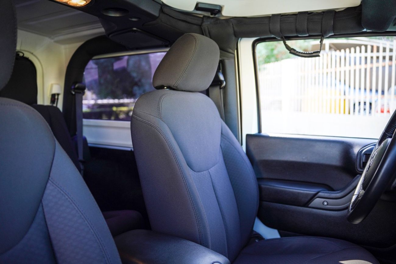 جيب رانجلر Sport S 3.6L A/T