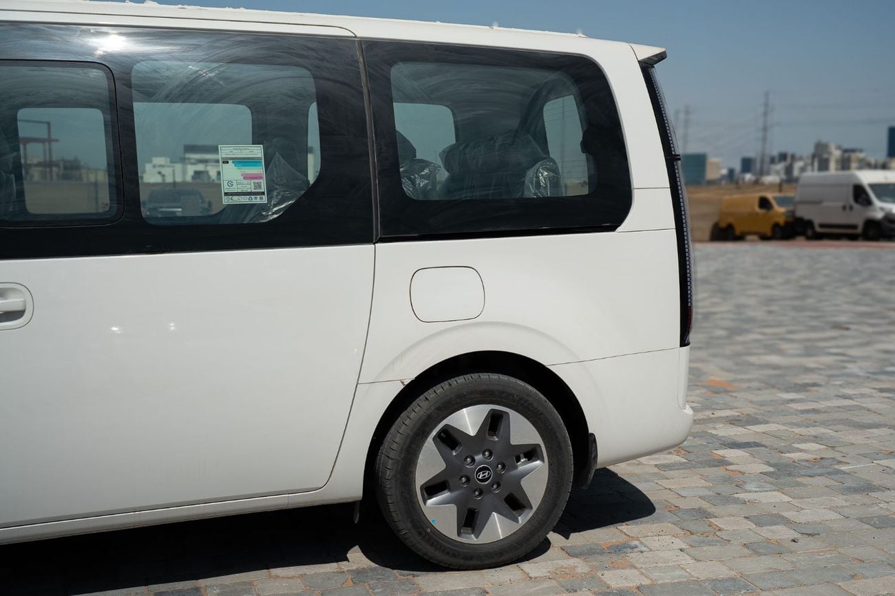 هيونداي ستاريا PRESTIGE 2.2 DIESEL | 11 SEATER | 8AT | GCC SPECIFICATIONS | FULL OPTIONS