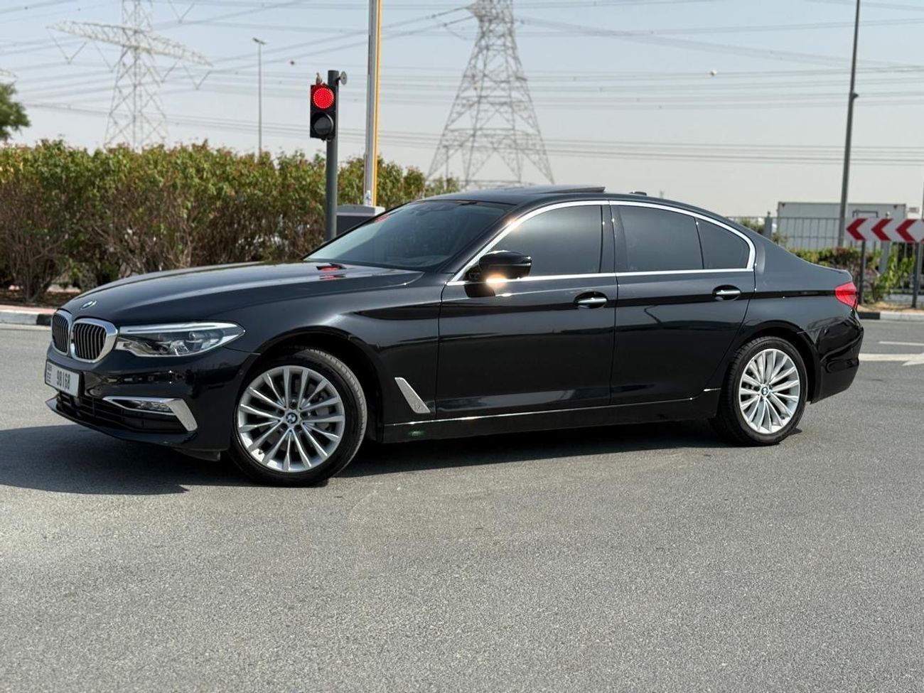 بي أم دبليو 530i Exclusive Luxury 2.0L