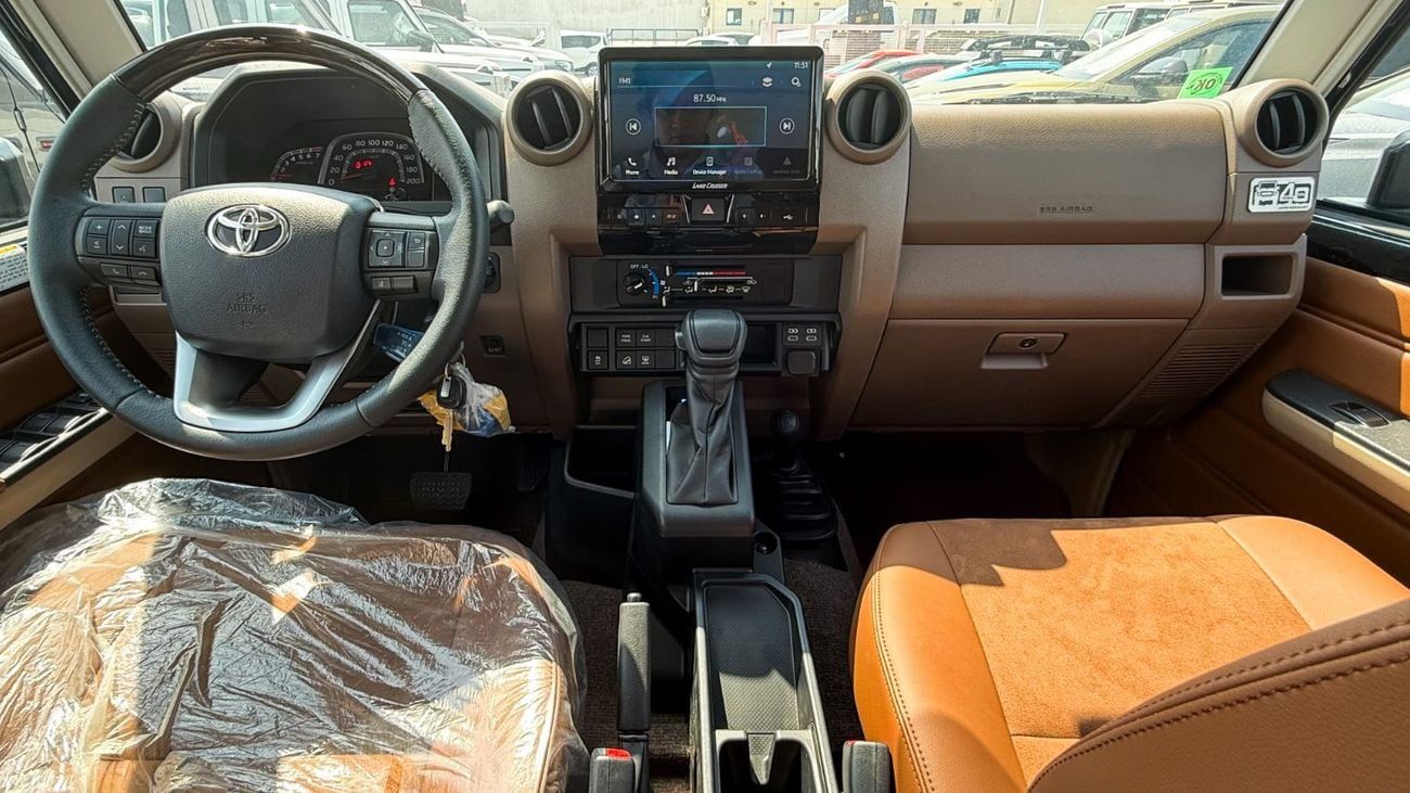 تويوتا لاند كروزر 70 TOYOTA LAND CRUISER HARD-TOP (70 SERIES) A/T 4.0L - 2025