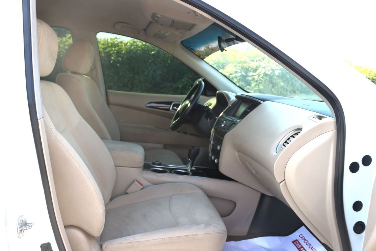 Nissan Pathfinder SL Nissan pathfinder 2016 (4x4) gulf space full automatic , accident free