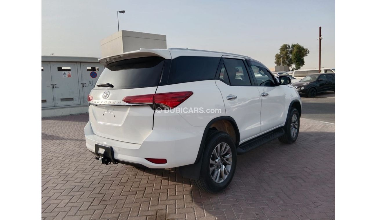 Toyota Fortuner TOYOTA FORTUNER RIGHT HAND DRIVE(PM05127)