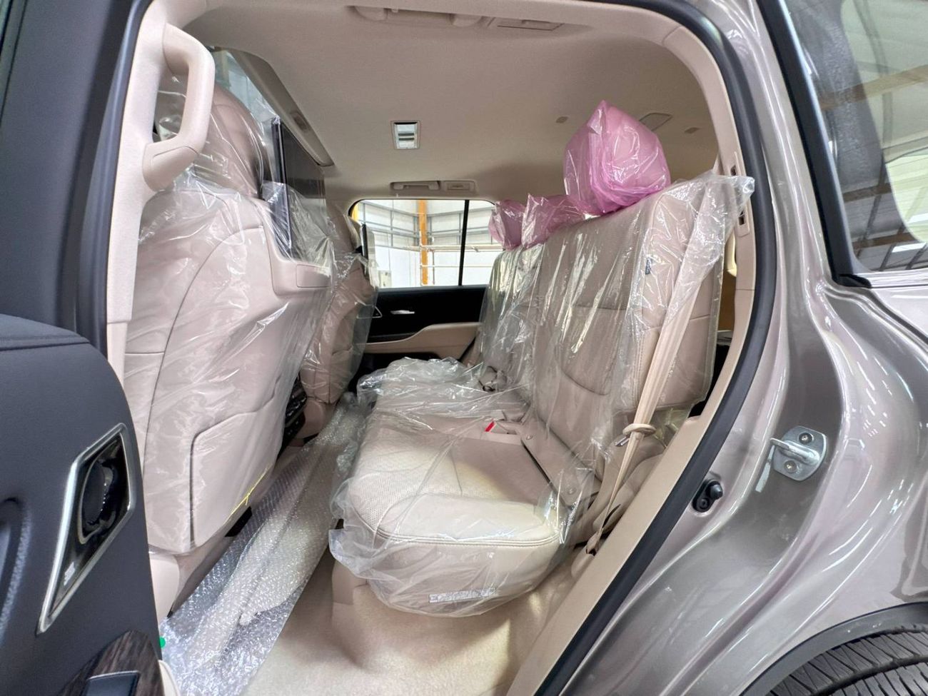 تويوتا لاند كروزر 2025 Toyota Land Cruiser LC300 VXR (Full-Option without Radar) 3.3L V6 TW Twin Turbo Diesel A/T 4WD 