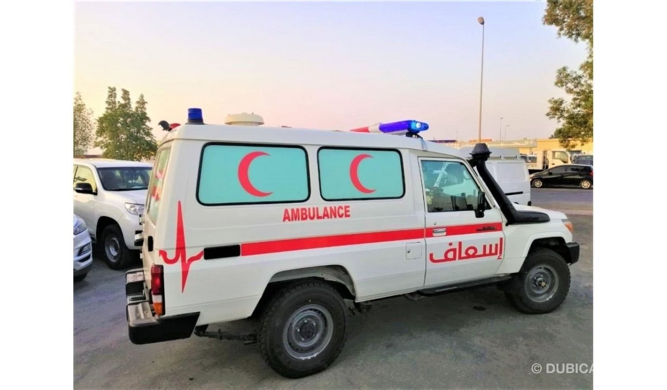 تويوتا لاند كروزر هارد توب ambulance