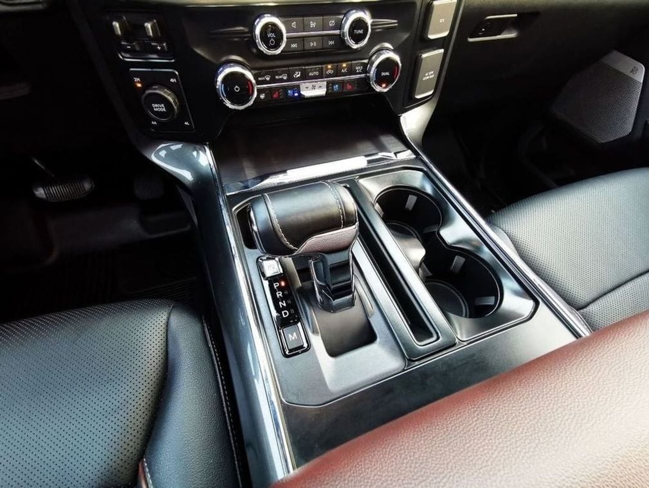 Ford F 150 Ford F- 150 Lariat Sport - 2023 - Black