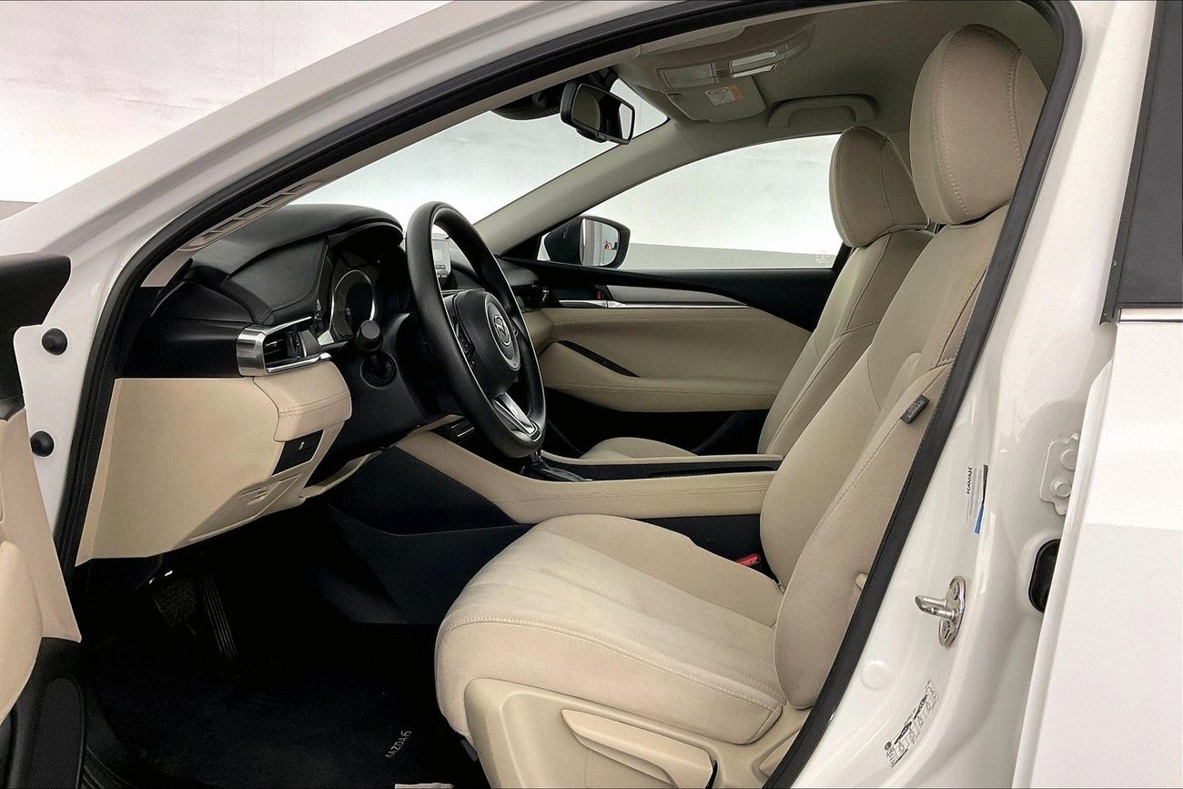 تويوتا يارس SE / E | ضمان مجاني لمدة عام | 0 دفعة أولى