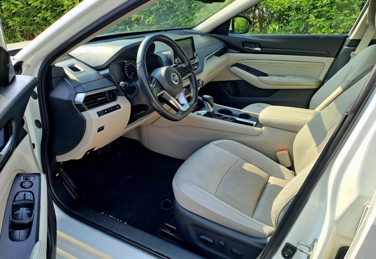 Nissan Altima SV 2.5L 2019 GCC (890/-MONTHLY)