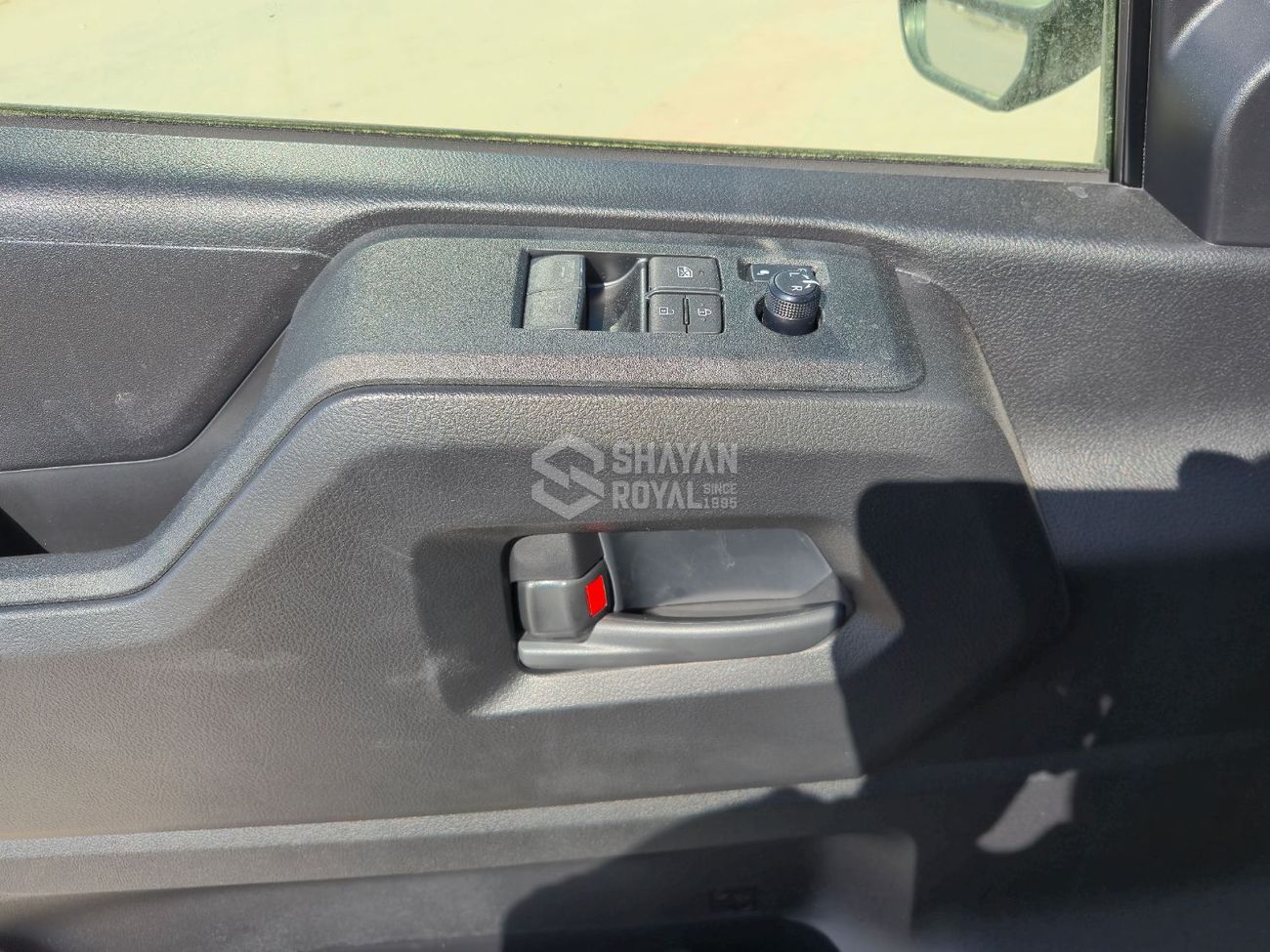 Toyota Hiace 3.5L PETROL V6 DX MT 13-SEATS RWD 2026MY