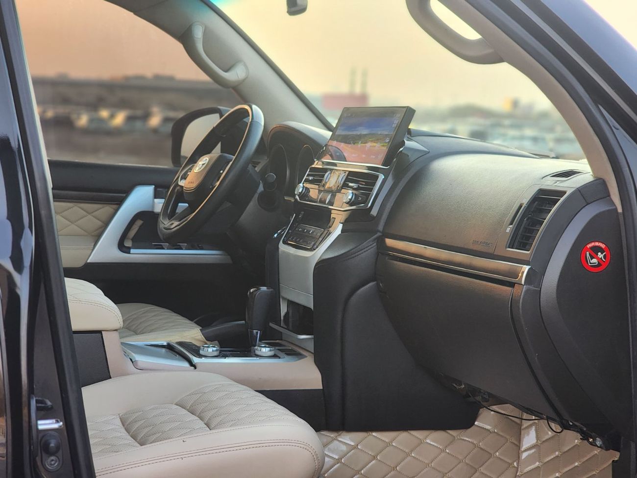 تويوتا لاند كروزر VX.R V8 upgrade 2023