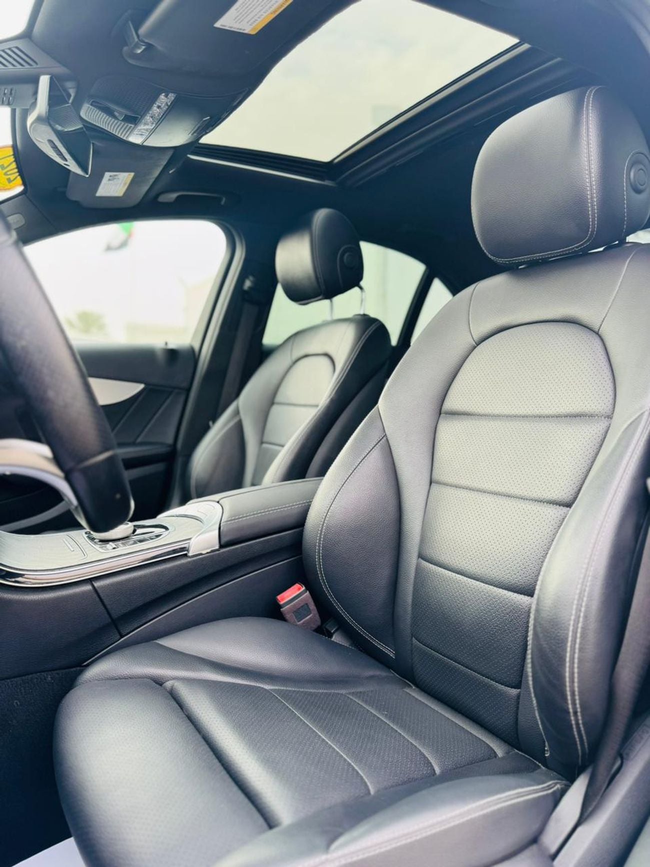 مرسيدس بنز C 300 PREMIUM