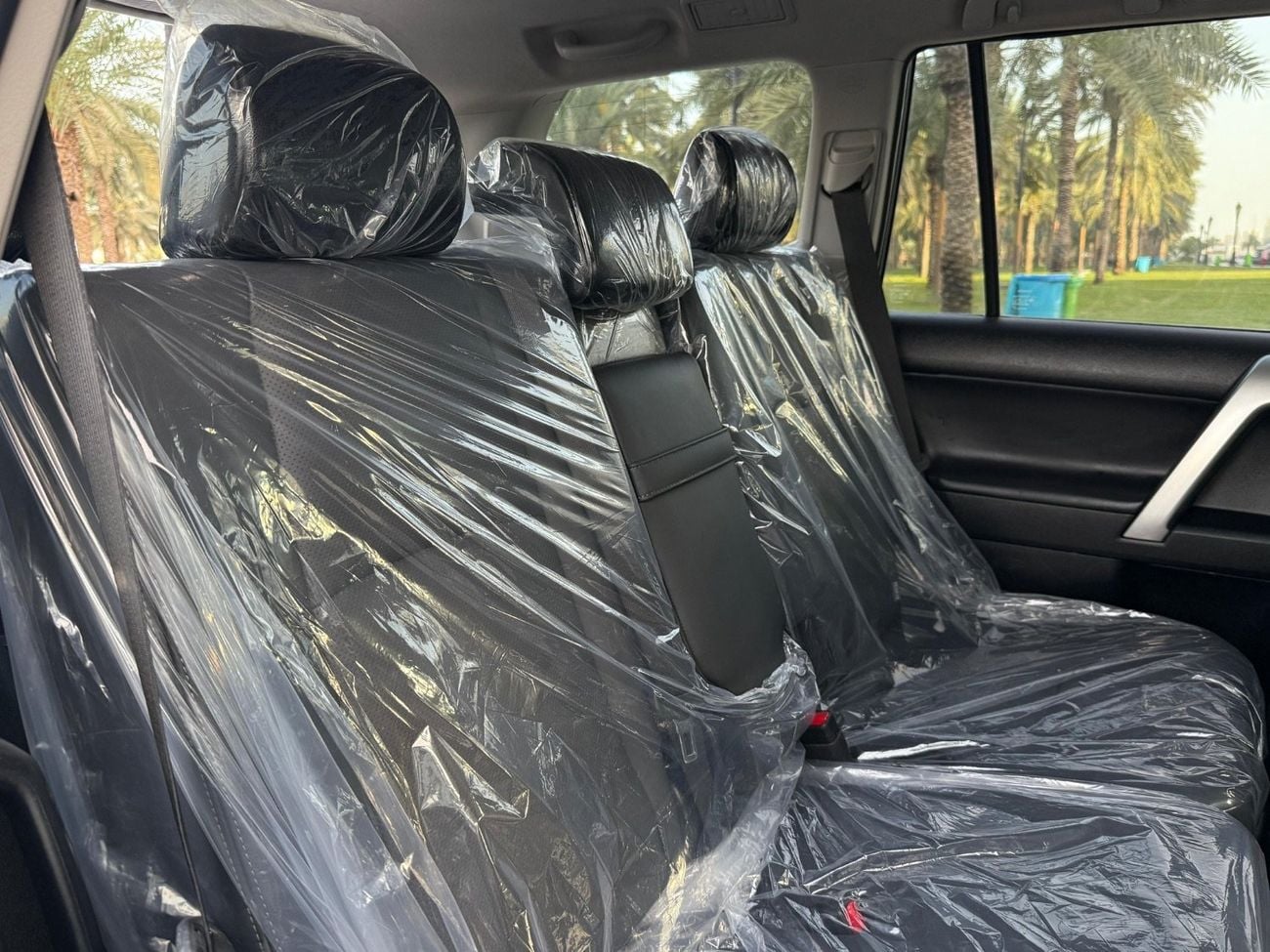 تويوتا برادو VX Full Option Right Hand Drive