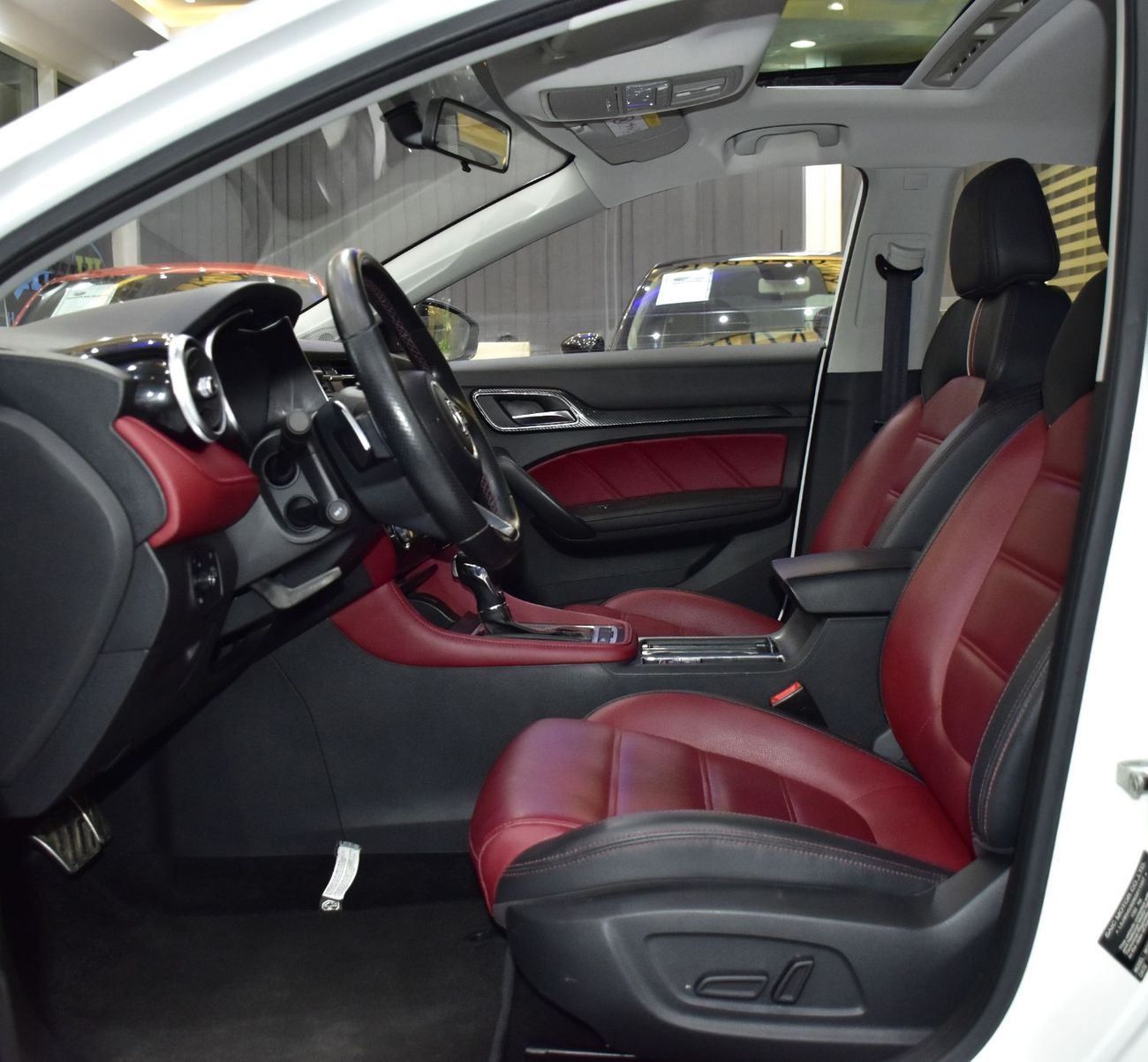 أم جي 6  EXCELLENT DEAL for our MG MG6 20T ( 2022 Model ) in White Color GCC Specs