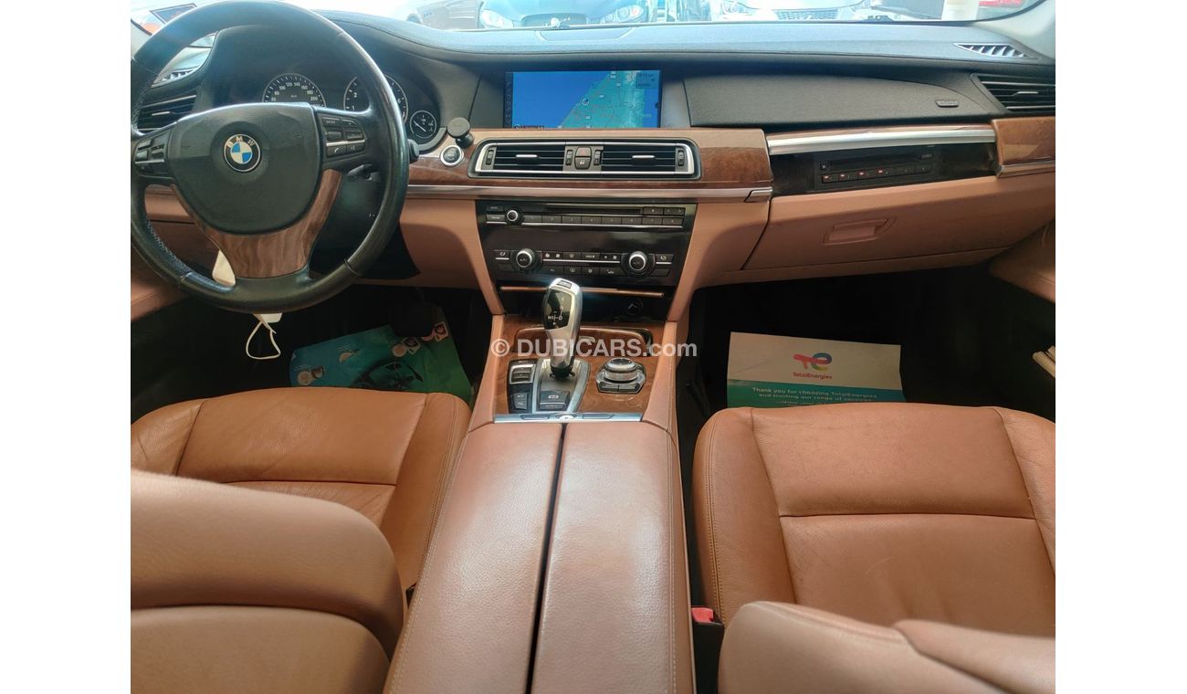 بي أم دبليو 730Li