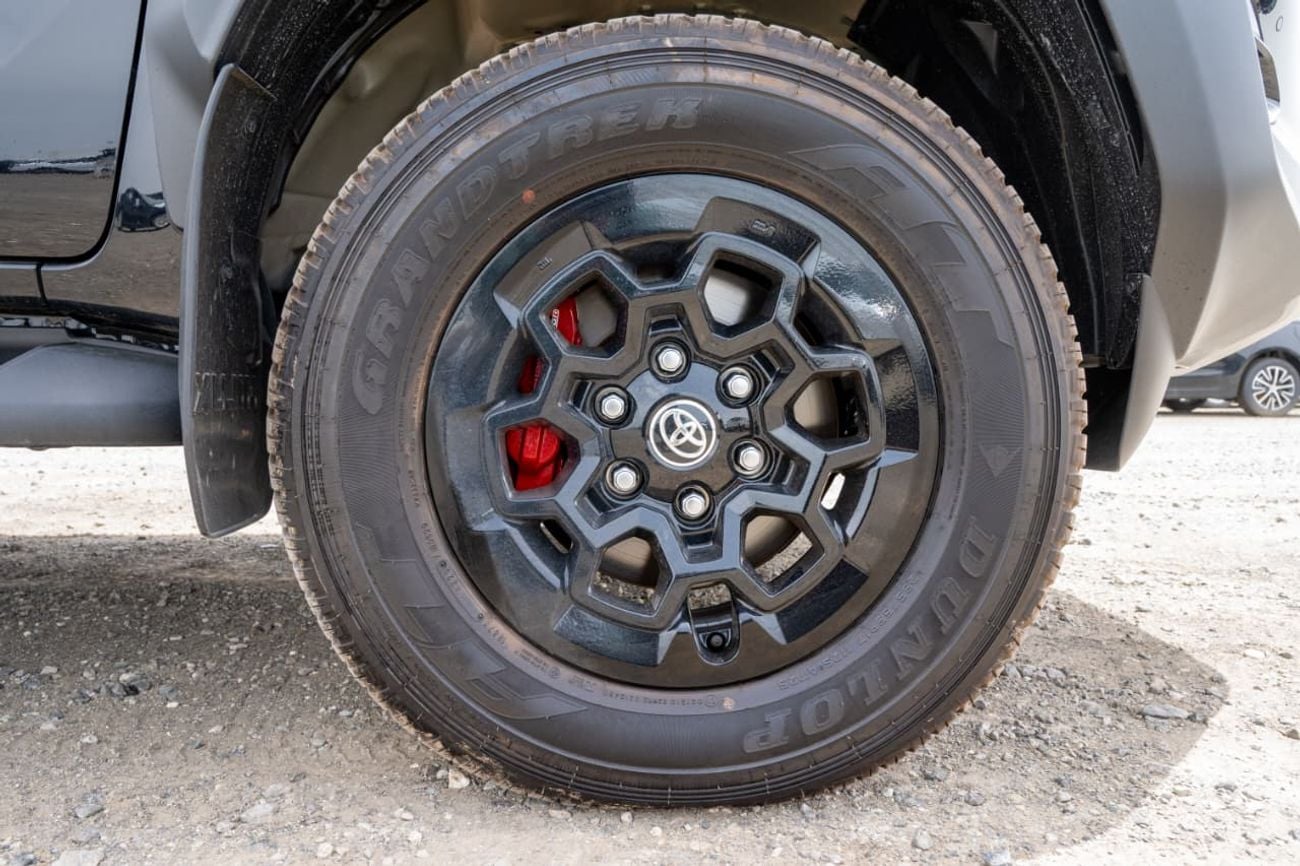 تويوتا هيلوكس GR-Sports | 2.8L | Diesel | 4x4 | Special Edition