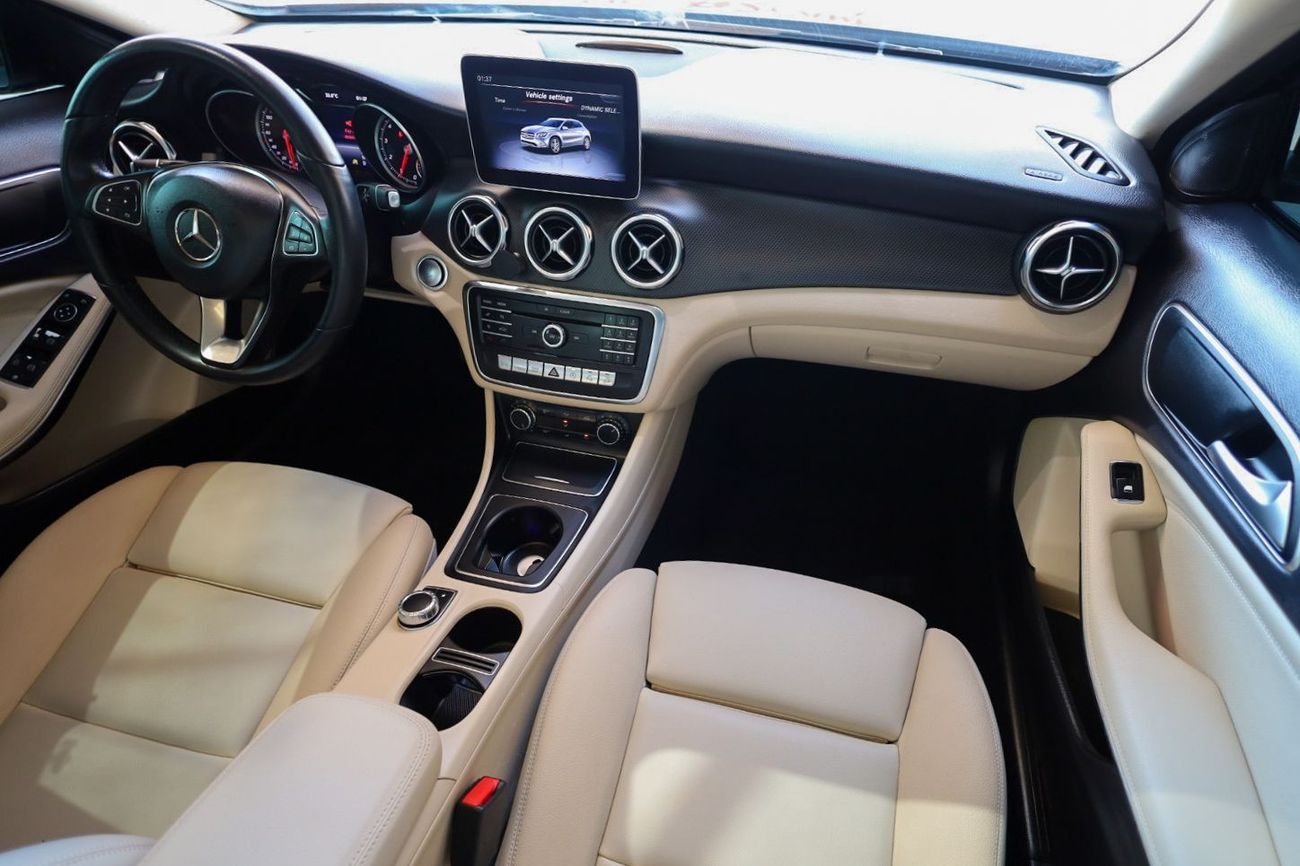 مرسيدس بنز GLA 220 Std