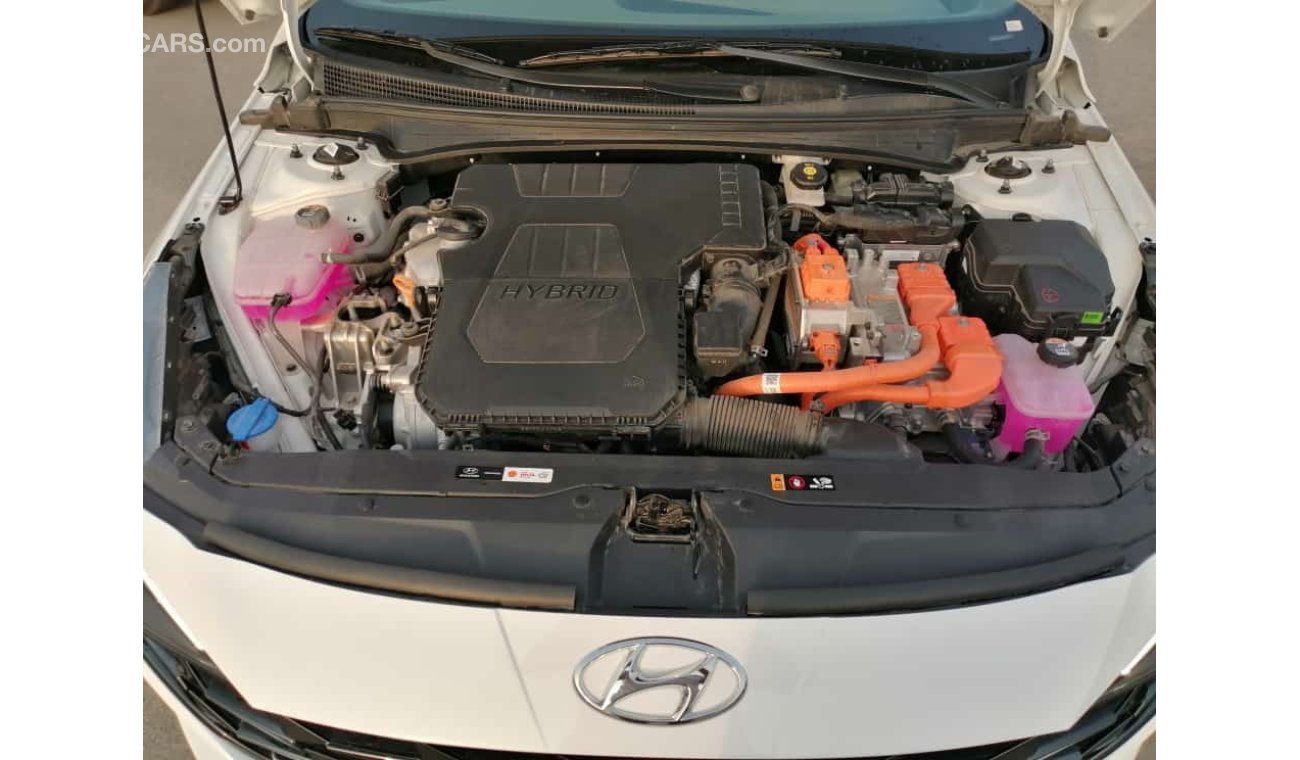 Hyundai Elantra 1.6 hybrid  2023 model