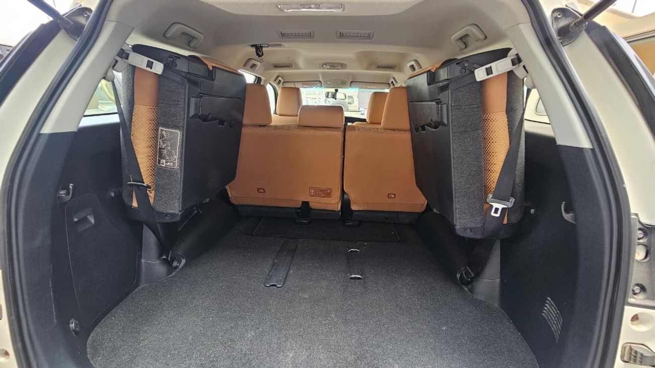 Toyota Fortuner STD D