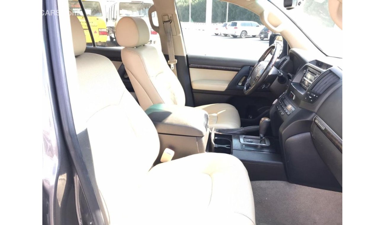 Toyota Land Cruiser GXR 2011 full options