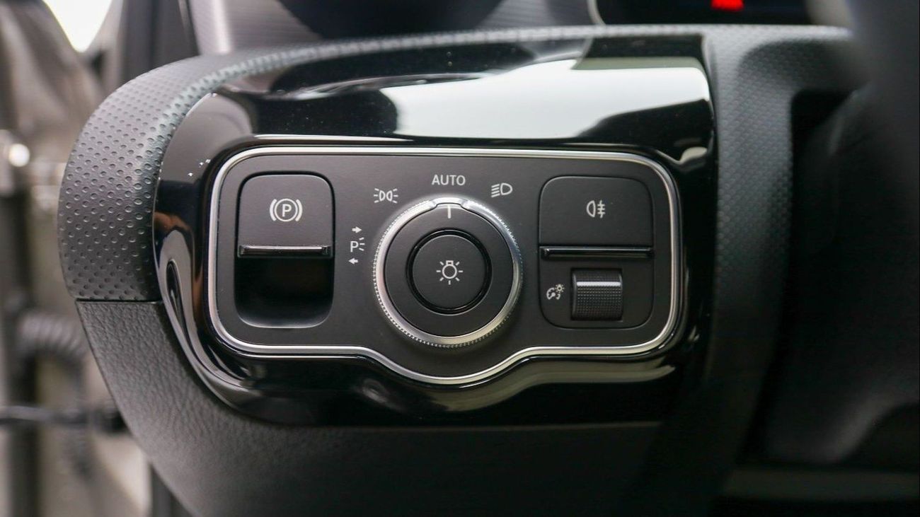 مرسيدس بنز A 220