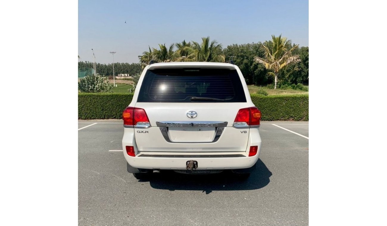 Toyota Land Cruiser GXR GXR Land Cruiser Gcc original pint in good condition