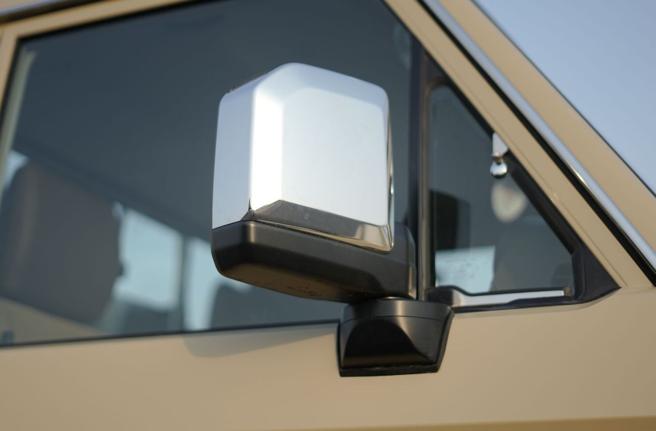 تويوتا لاند كروزر بيك آب 2025 Toyota Land Cruiser LC 79 4.0L AT Petrol Basic (Beige)