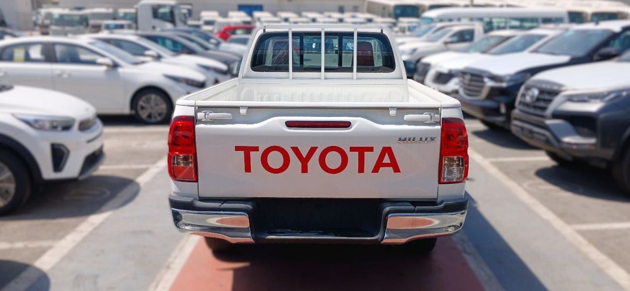 تويوتا هيلوكس Toyota Hilux 2.4L Diesel MT SC 4x2  2024YM