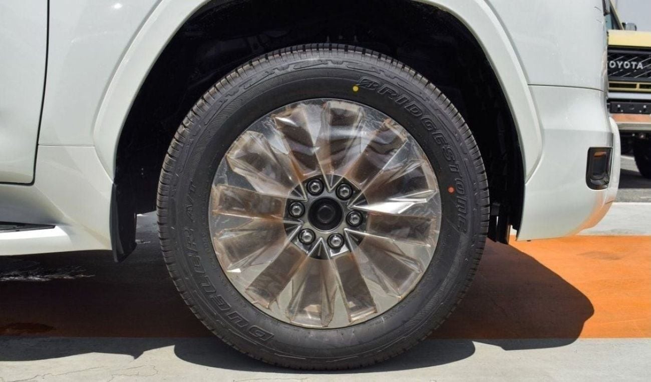 Toyota Land Cruiser Toyota Land Cruiser GXR 4.0L Petrol V6  2025