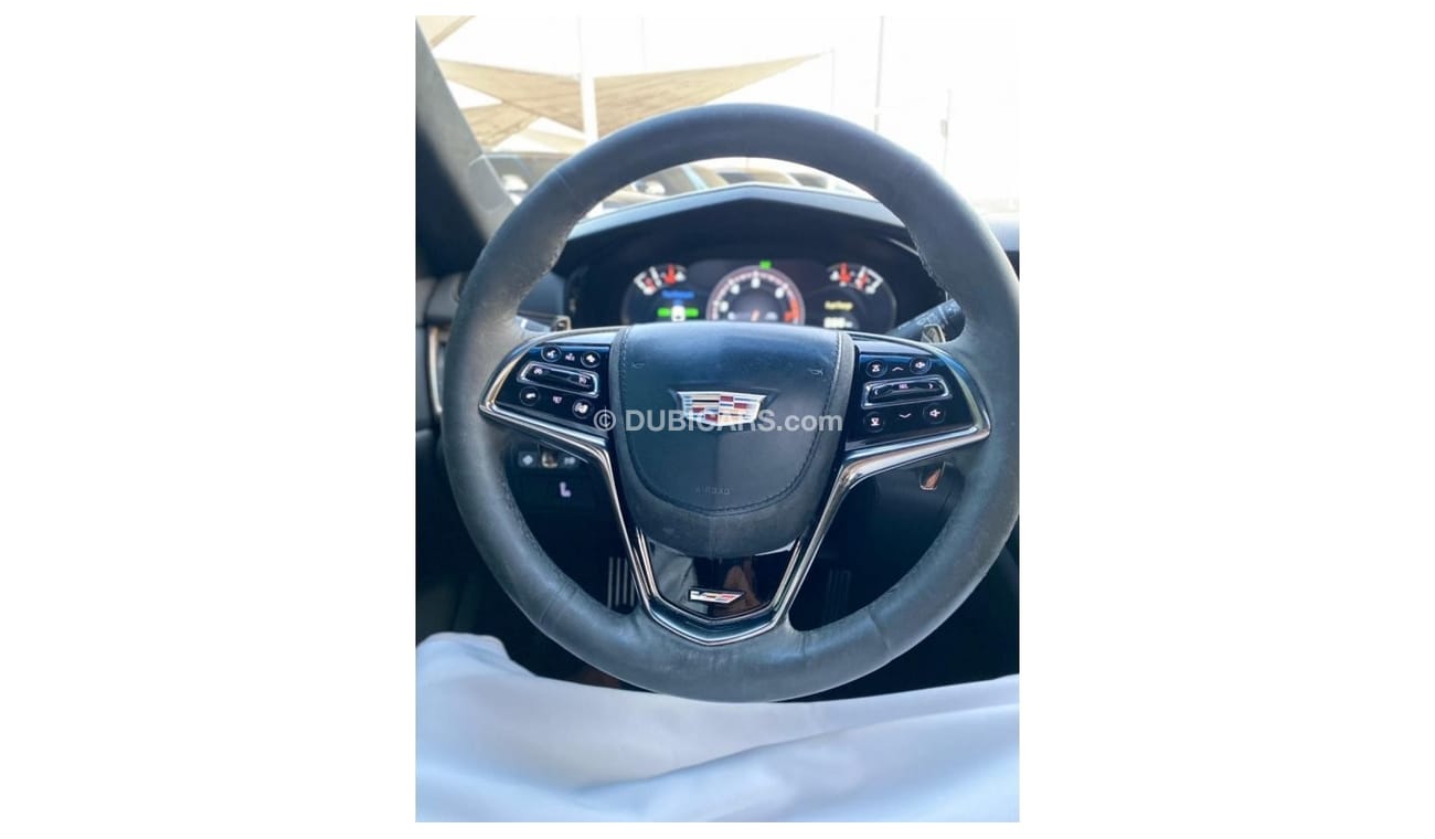 Cadillac CTS -CADILLAC-CTS-V-2017-GCC-SUPER CHARGER