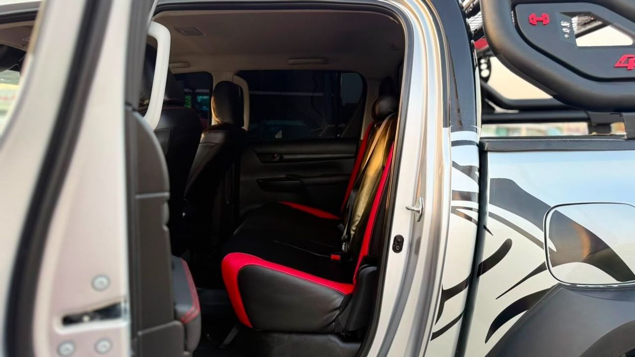 Toyota Hilux AT - 2.8 DIESEL ENGINE - 4WD