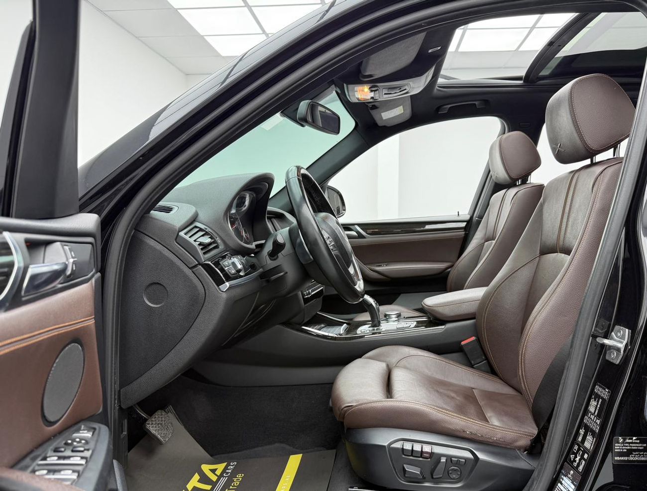 BMW X3 xDrive 28i 2.0L 2016 BMW X3 xDrive28i M-Kit, Full Service History, Excellent Condition, GCC