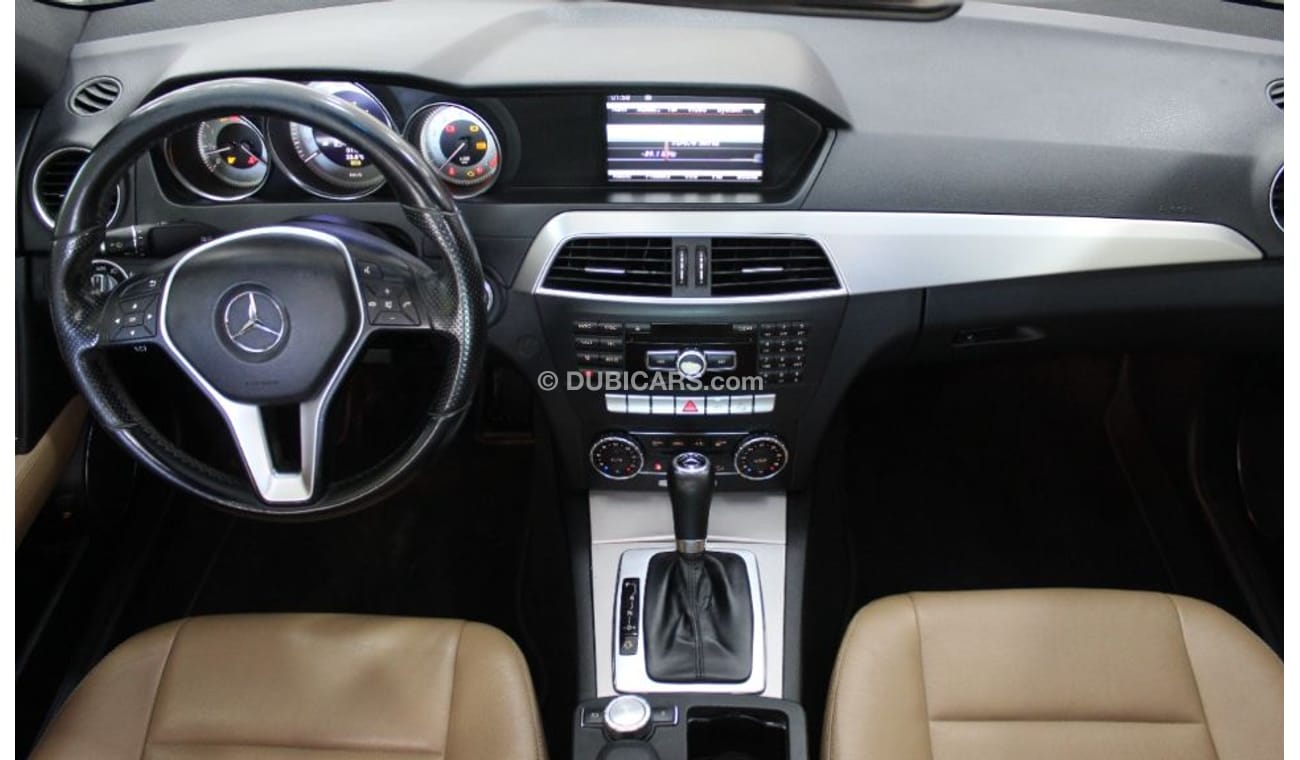 Mercedes-Benz C 200 Mercedes C200 2013 GCC Specefecation