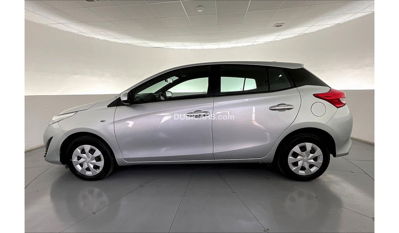 Toyota Yaris SE / E