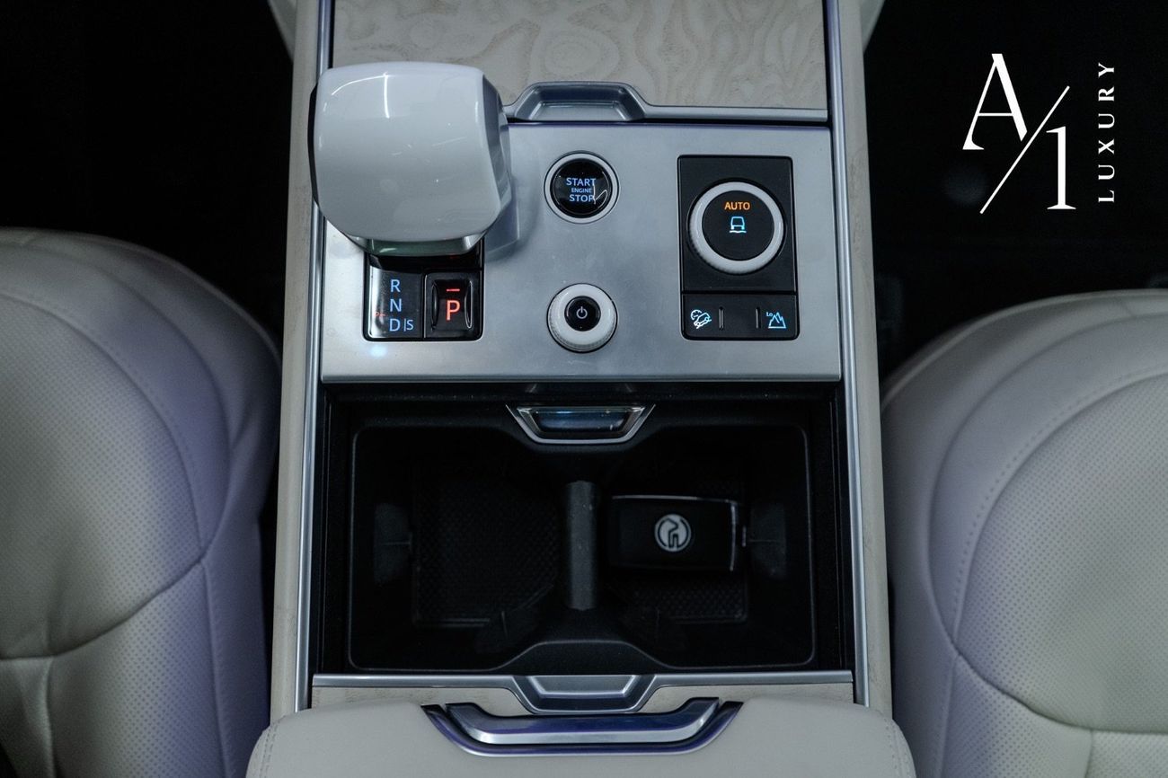 لاند روفر رينج روفر 2023  Range Rover SV, Full Option, Low Kms, Excellent Condition, European Spec