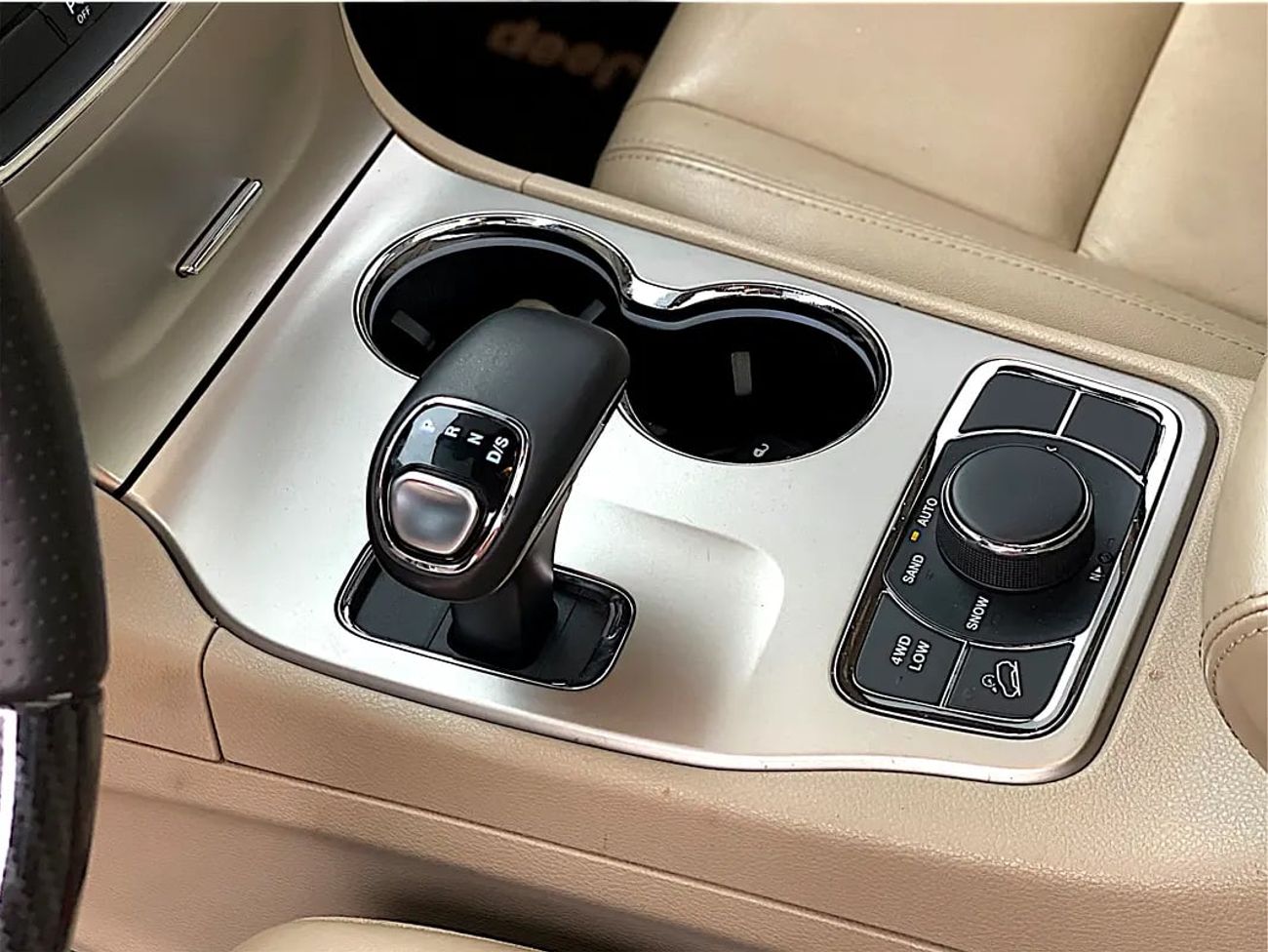 جيب جراند شيروكي L Limited 3.6L | | LIMITED | WELL MAINTAINED | LOW MILEAGE