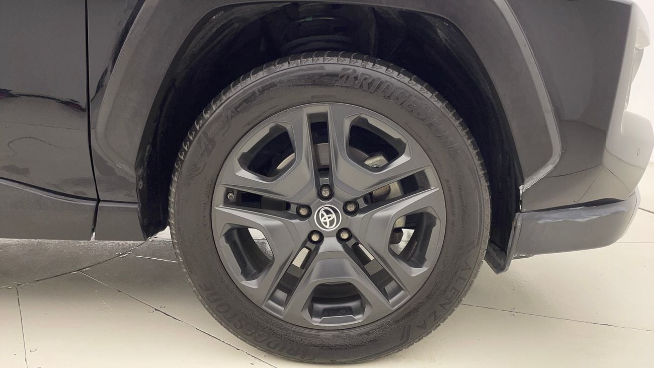 Toyota RAV4 ADVENTURE 2.5 | Zero Down Payment | Home Test Drive