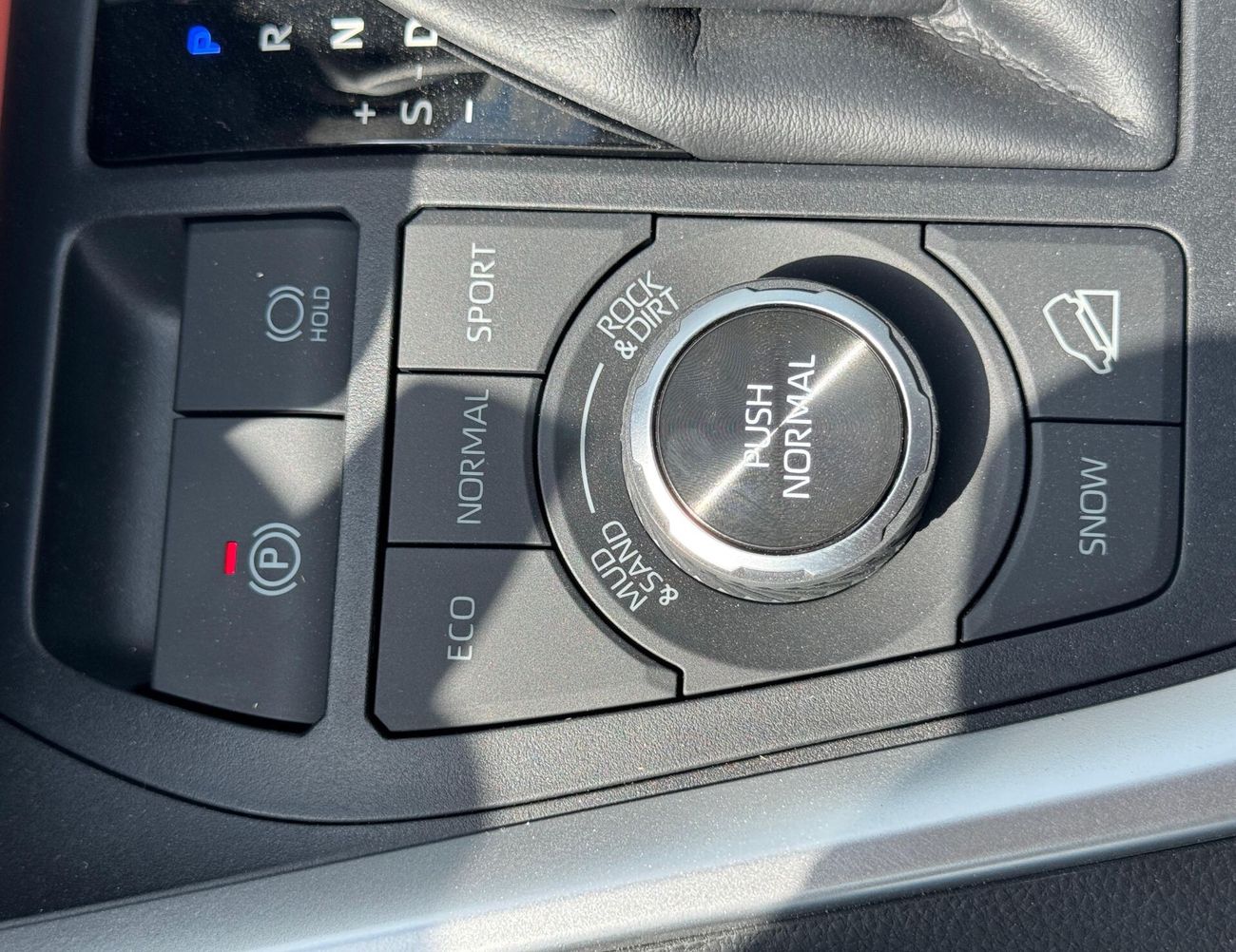 تويوتا راف ٤ Adventure | Full Option 2.5L | 4WD With Panoramic Roof | Driver Power Seat  (CODE #  69054)