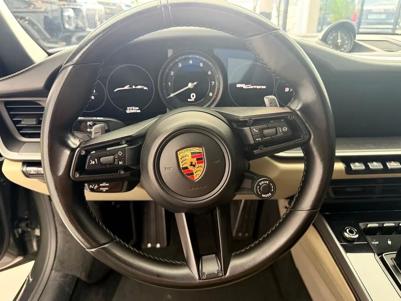 بورش كاريرا جي تي 911 Carrera Cabriolet - GCC Specs - Pristine Condition