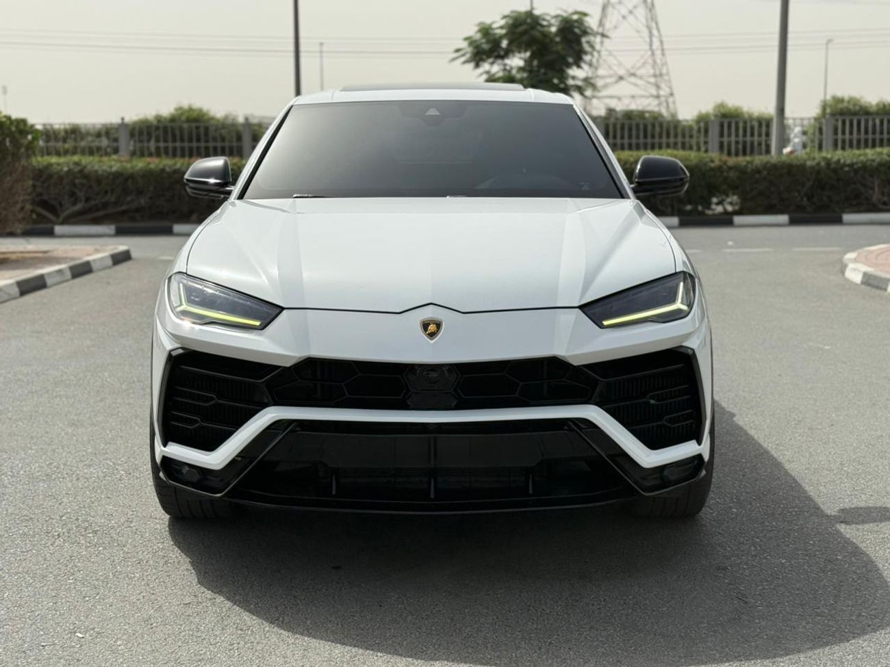 Lamborghini Urus 2019 LAMBOGHINI URUS STD 4.0T V8 GCC EXCELLET COND