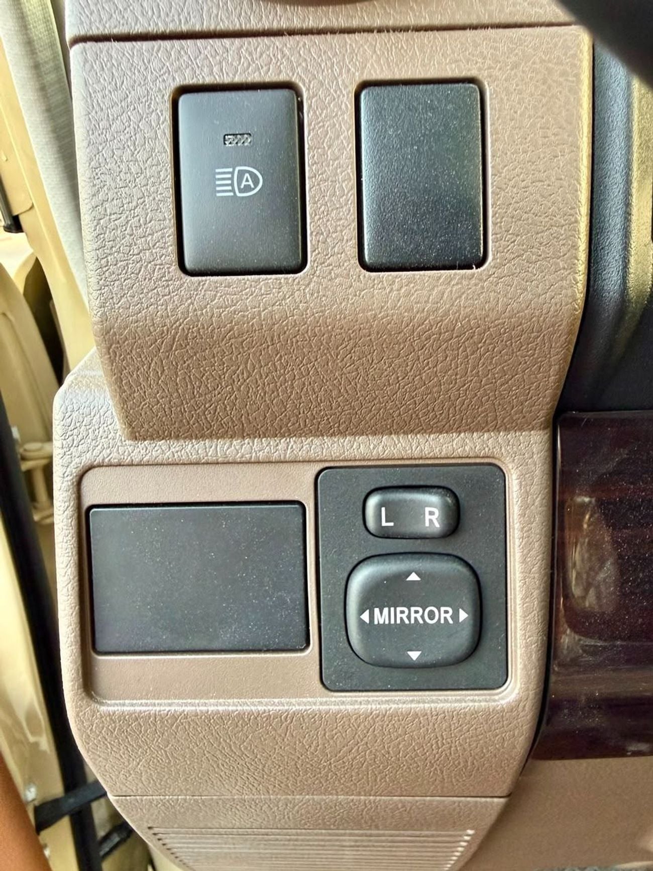 Toyota Land Cruiser Pick Up Toyota LC79 LX Single Cabin - A/T - Omani Full Option 2026 (Export)