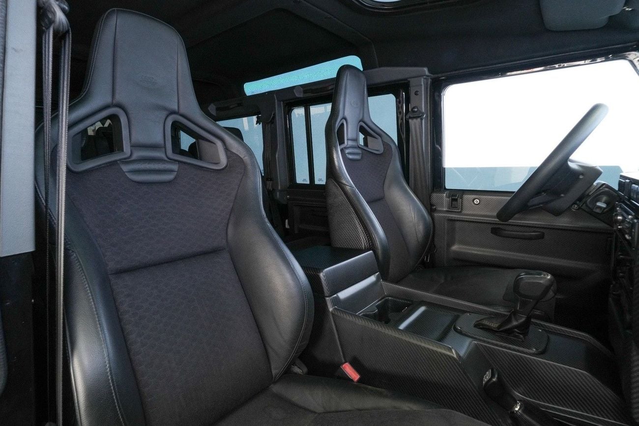 Land Rover Defender 110
