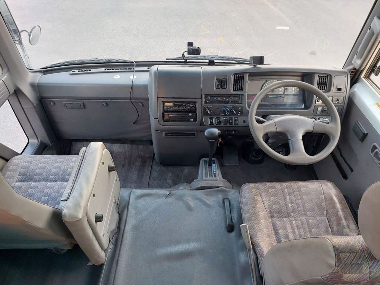 نيسان سيفيليان NISSAN CIVILIAN BUS RHD 2003 MODEL 4.2 L DIESEL AUTOMATIC(PM20191)
