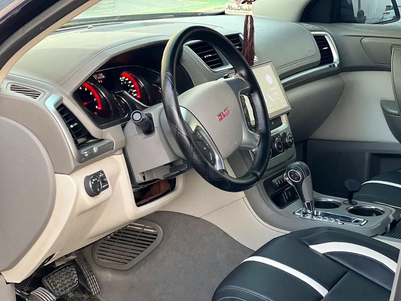 GMC Acadia SLE | GCC Specs | Well Maintained