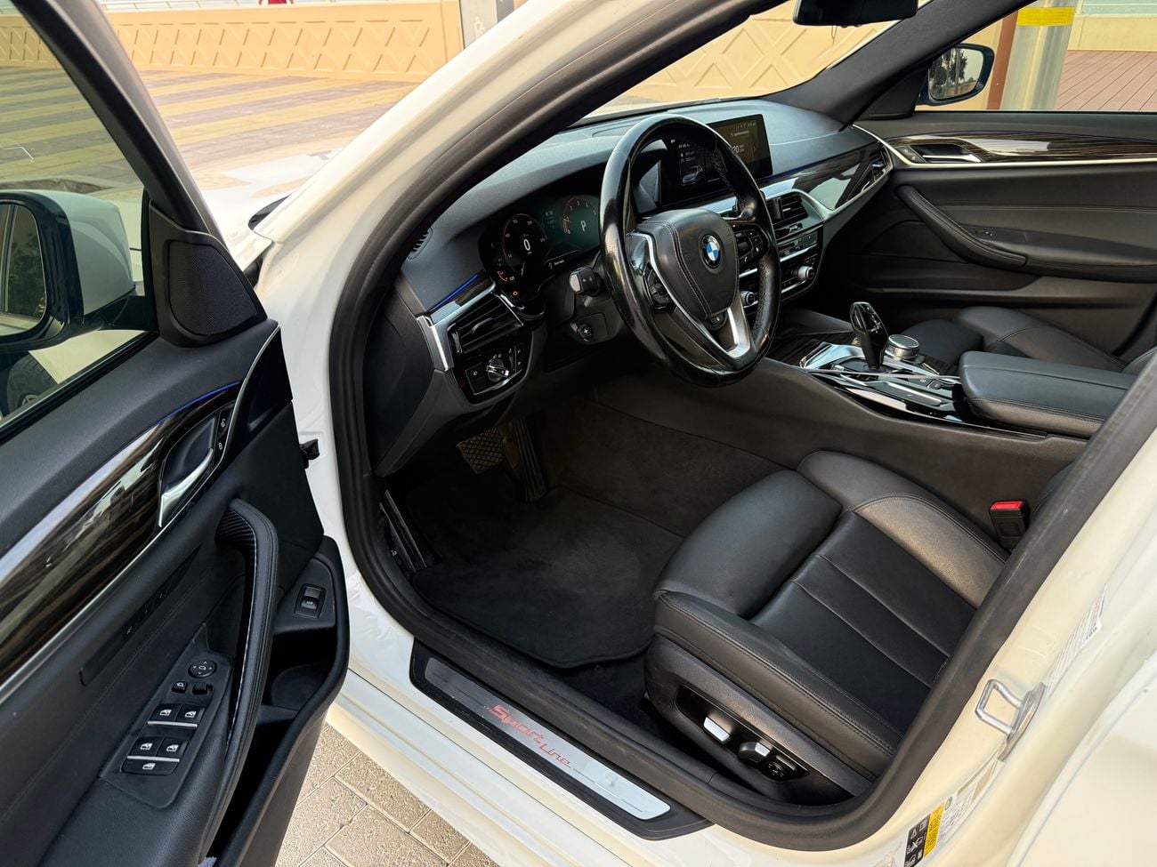 بي أم دبليو 530i