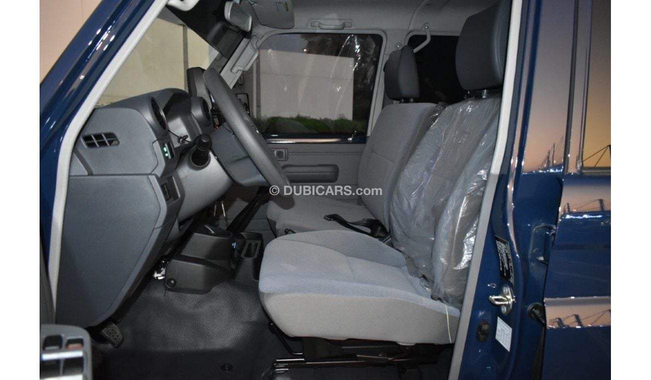 تويوتا لاند كروزر بيك آب 79 Double Cab  Xtreme V8 4.5L Td MT