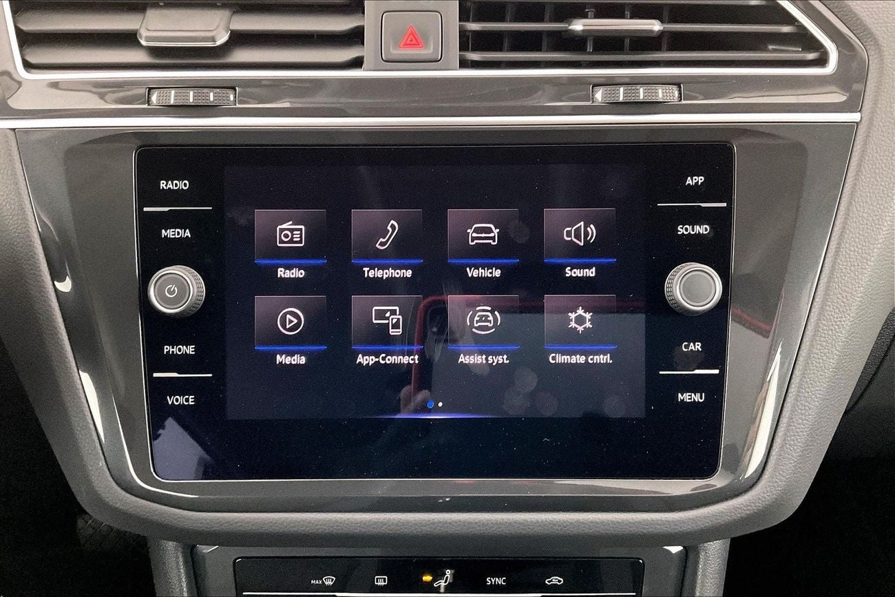 Volkswagen Tiguan Life| 1 year free warranty | Flood Free