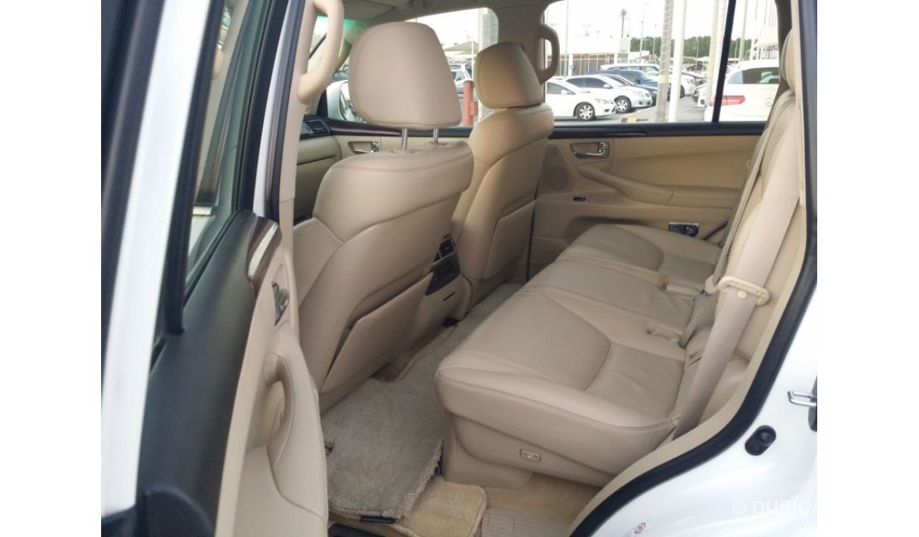 Lexus LX570 معرض فلوريدا لتجارة السيارات المستعملة سوق الحراج الشارقه معرض رقم ١٤١لبيع جميع انواع السيارات وشرائ