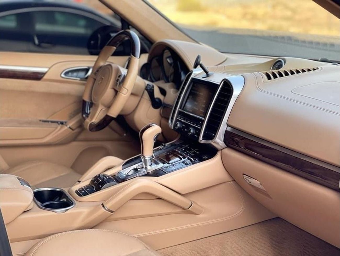 Porsche Cayenne GTS 4.8L GTS / قابل للتصدير الى سوريا /  GCC / ORIGINAL PAINT / NO ACCIDENTS / ACTIVE EXHAUST